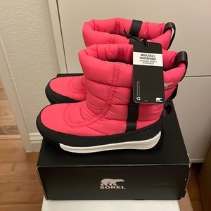 Sorel new snow boots for girls